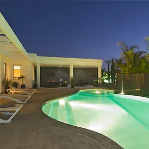 villa-insignia.puertodelcarmen-hotels.org/